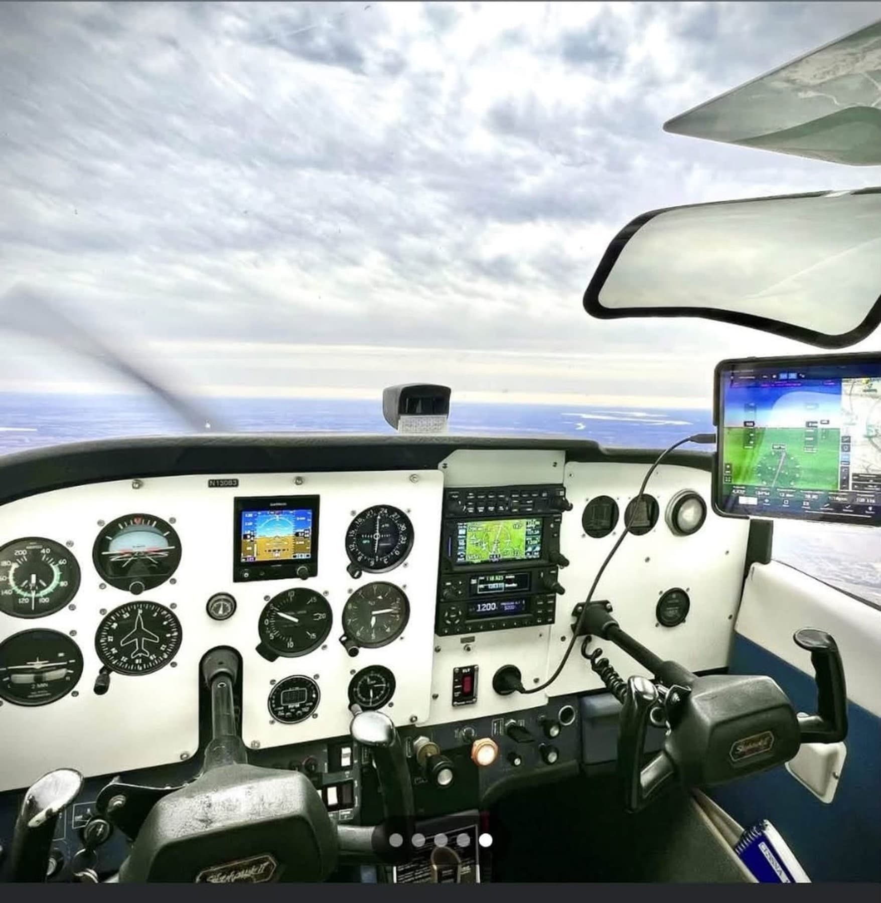 N13083 cockpit